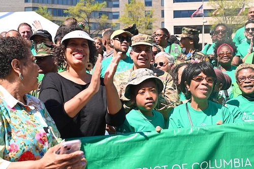 emancipation day parade 2024 mayor muriel bowser maj. gen. john c. andonie commanding general d.c. national guard u s air national guard by master sgt. arthur m. wright 65